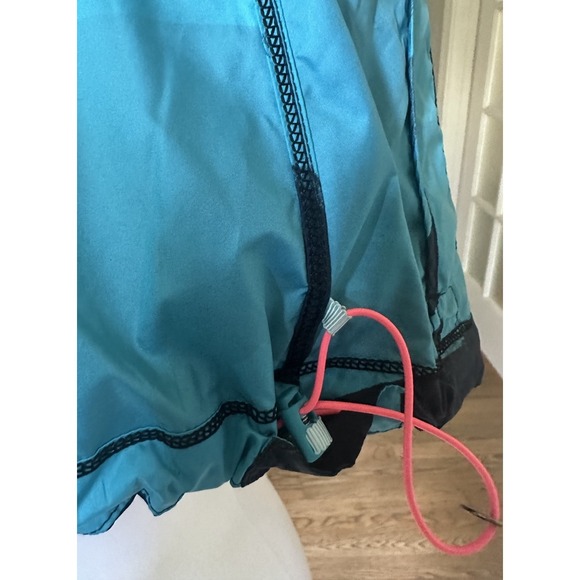 Lululemon Hooded Vest Women's Size 6 Black Blue Geometric Sleeveless Jacket - Picture 13 of 14